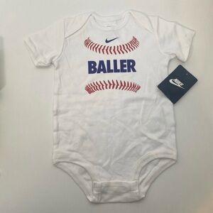 Baby Boys NIKE "Baller" Short Sleeve Bodysuit Onesie Size 9-12M NWT White